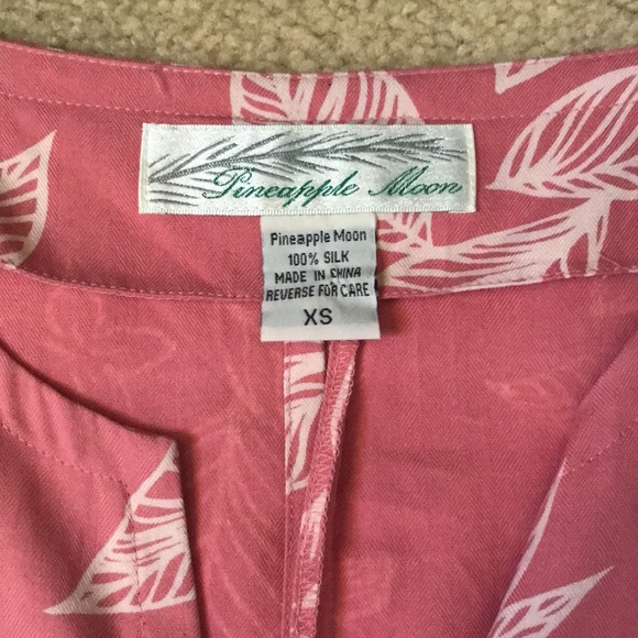 Sleeveless Button Top XS by Pineapple Moon 100% Silk - Picture 2 of 7